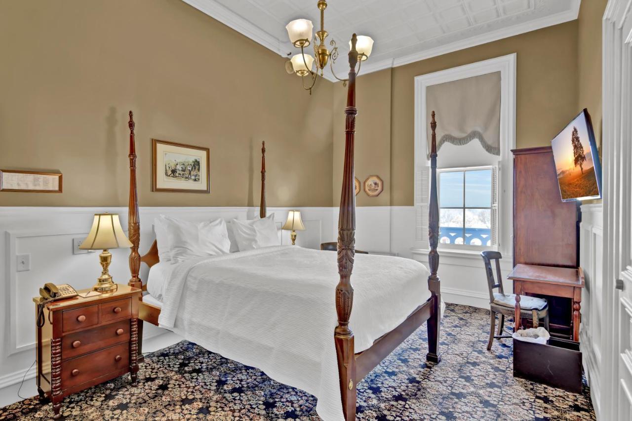 St James Hotel Red Wing Buitenkant foto